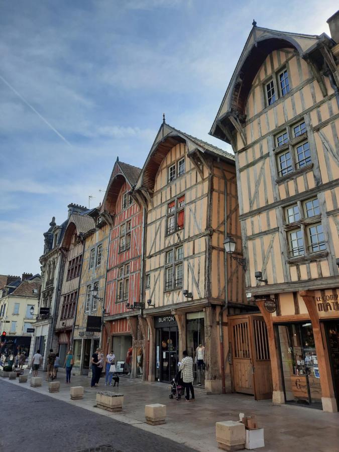 Appartement 70M² 3 Chambres Avec 3 Lits 2 Places Troyes Exteriör bild